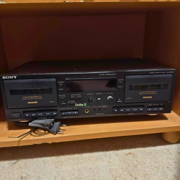 Sony TC-WR735S dubultais kasešu magnetofons ar Dolby S