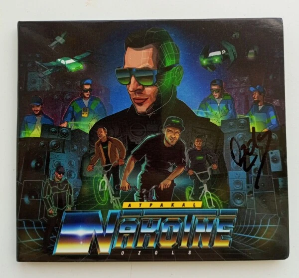 Ozols cd ar autogrāfu.