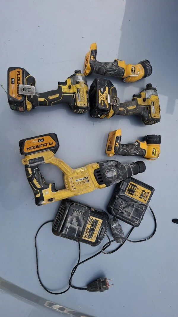 DeWalt 18V XR akumulatora instrumentu komplekts, lietots