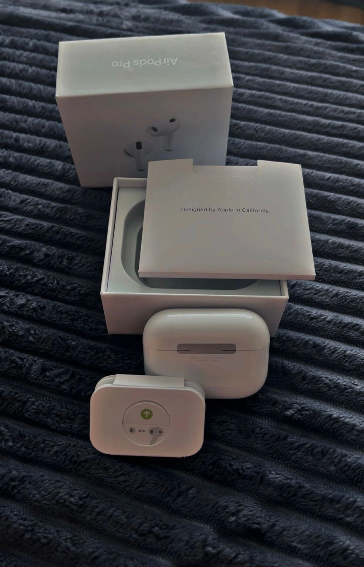 Apple AirPods Pro 3 A3065 A3122 Wireless Earbuds