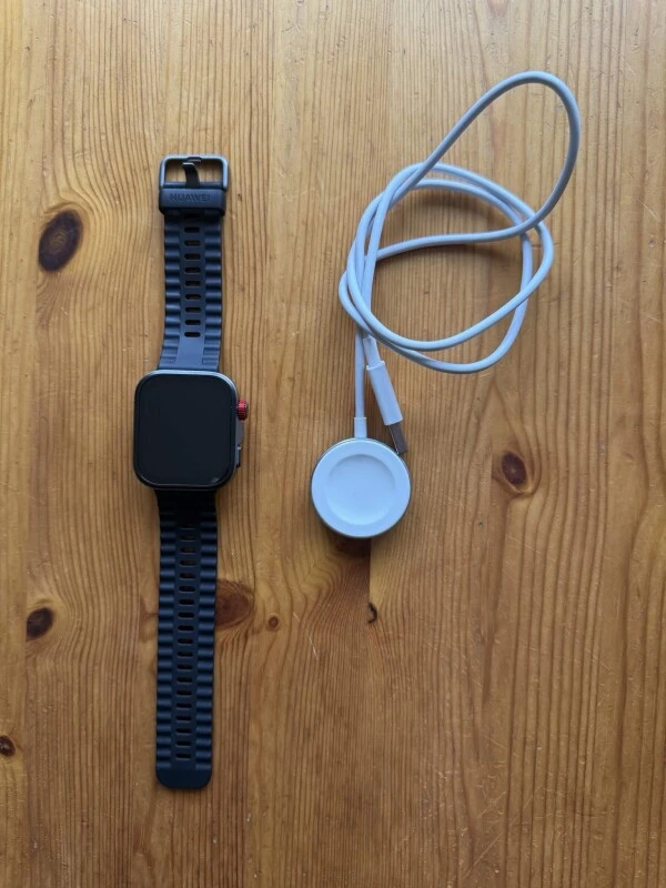 Pārdodu Huawei Watch Fit 4 Pro labā stāvoklī.